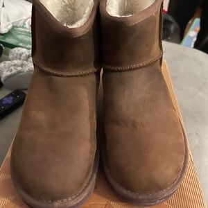 Classic mini leather ugg
